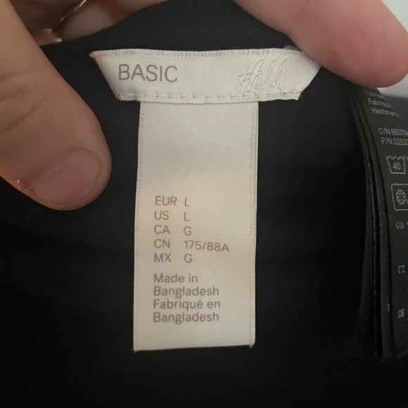 H&M mini tube skirt - Picture 3 of 3